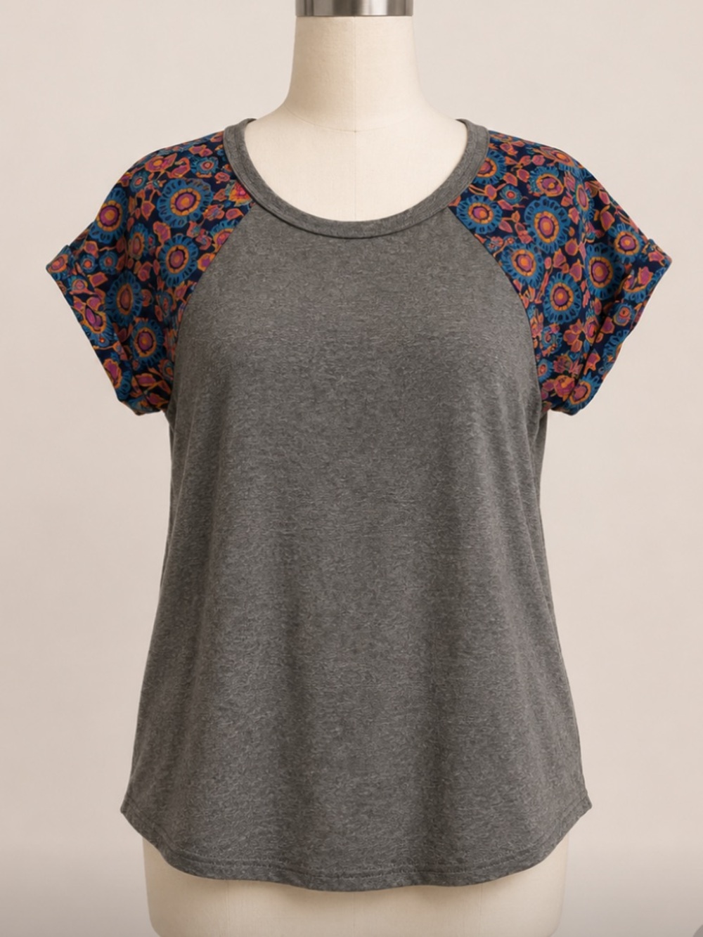 NATURAL LIFE Daphne Gray Floral Mixed Print Tee with Raw Egde